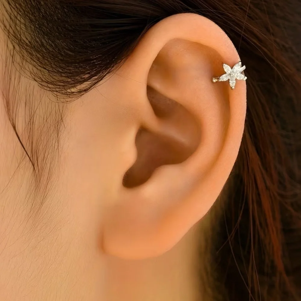 Delicate Zirconia Flower Clip-On Earrings – 14K Gold Plated Elegant Ear Cuff 🌸